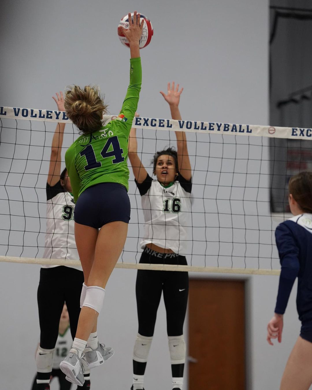 How To Increase Vertical Jump At Home For Volleyball Players | EOUA Blog
